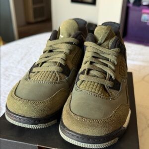 Kids Jordan 4 Retro Sneakers